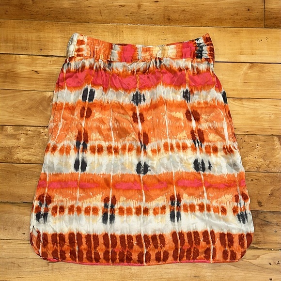 Banana Republic 100% Silk Skirt - Picture 2 of 5